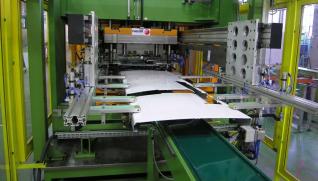 FAGOR ARRASATE Línea automática de fabricación de puertas de frigoríficos