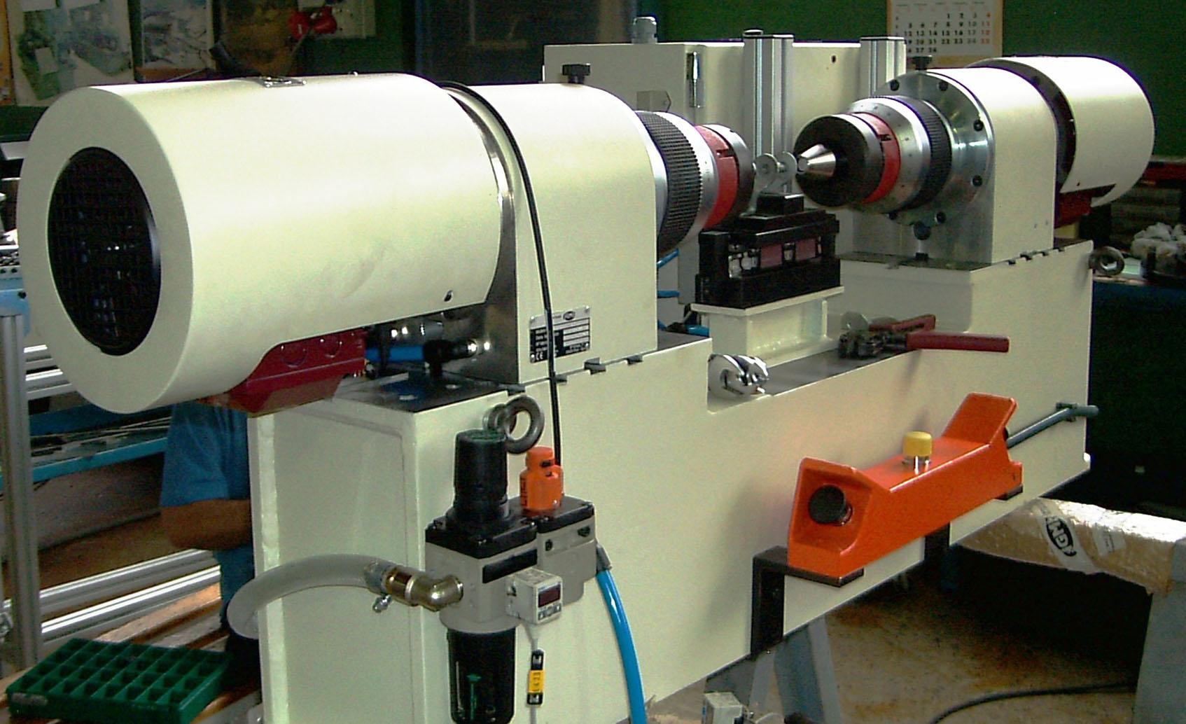 Riveting machines agme horizontal riveting