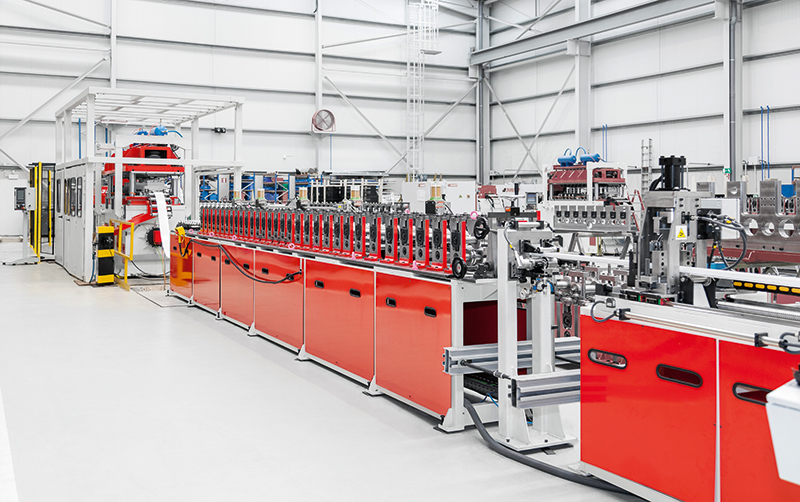FLEXIBLE ROLLFORMING LINE FOR LUMINARIES