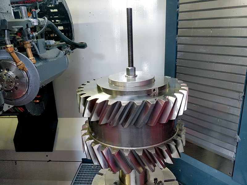 WORM AND WHEEL GEARS, SPINED SHAFTS, DOUBLE HELICAL GEARS
